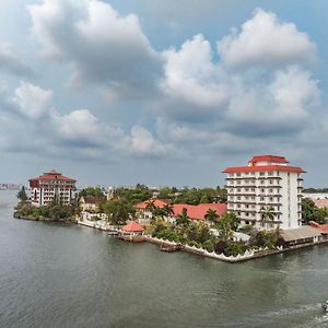 Taj Malabar Resort & Spa, Cochin.